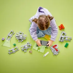 LEGO® DUPLO®: Тунел за влакове и комплект релси (10425) изображение 3