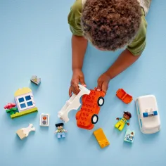 LEGO® DUPLO®: Лекарска кола и шофьор на линейка (10447) изображение 3