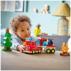 LEGO® DUPLO®: Пожарна кола с маркуч и пожарникар (10473) изображение 4