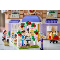LEGO® Friends: Гранд хотел Хартлейк Сити (42704) изображение 7