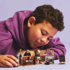 LEGO® Хари Потър: Замъкът Хогуортс™ - Час по магия (76442) изображение 3