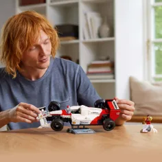 LEGO® Icons: McLaren MP4/4 и Ayrton Senna (10330) изображение 7