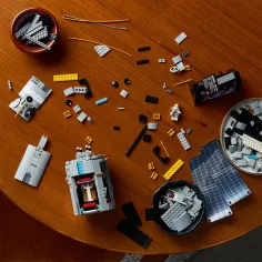 LEGO® Icons: Космически телескоп Хъбъл (11383) изображение 15