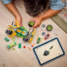 LEGO® Ninjago: Задвижваното състезателно автомобилче на Лойд (71828) изображение 3