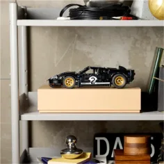 LEGO® Technic: състезателен автомобил Ford GT40 MKII от 1966 г. (42223) изображение 5