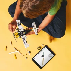 LEGO® Technic: Малък самолет (42198) изображение 4
