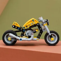 LEGO® Technic: Жълт мотоциклет (42225) изображение 5