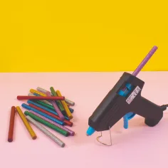 PlayBox: Комплект за презареждане на лепилен пистолет с блестящи лепила 18бр 7mm изображение 2