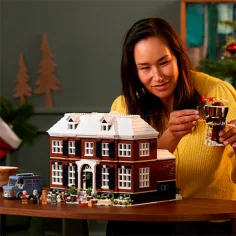 LEGO® Ideas: Сам вкъщи Reszkessetek betörők (21330) изображение 6
